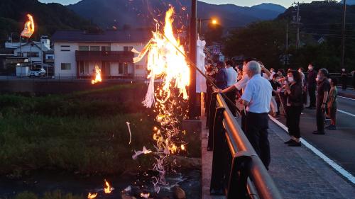 永昌寺の「灯し上げ」