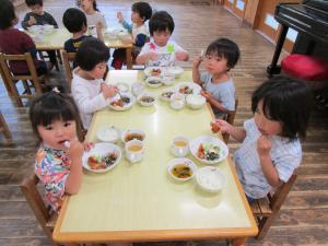 給食の様子