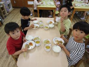 給食の様子