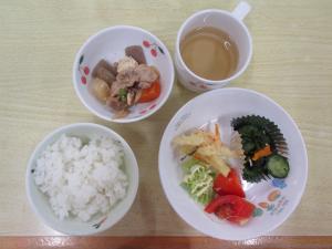 給食の様子