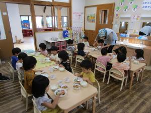 給食の様子