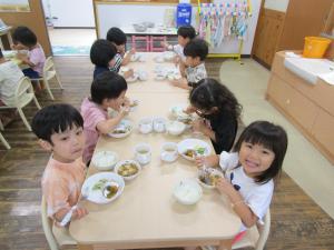 給食の様子