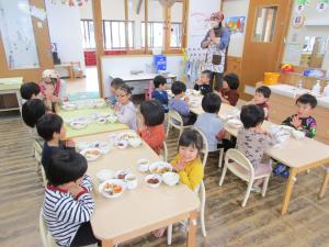 給食の様子