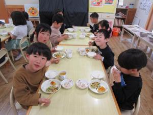 給食の様子