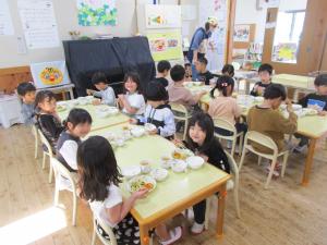 給食の様子