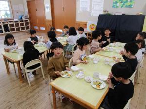 給食の様子