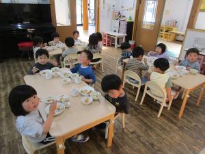 給食の様子