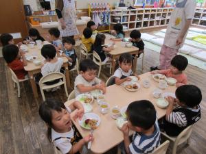 給食の様子
