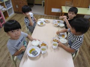 給食の様子
