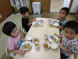 給食の様子
