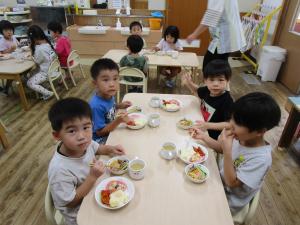 給食の様子