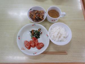 給食の様子