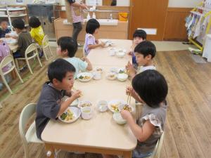 給食の様子