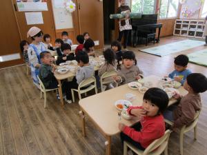 給食の様子