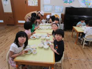 給食の様子