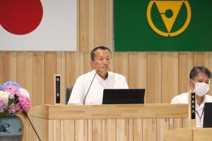 新しい議長の写真