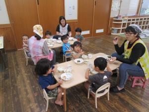 給食の様子