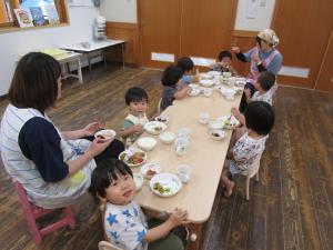 給食の様子