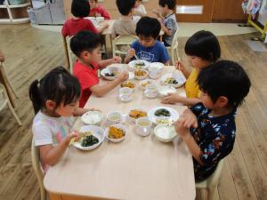 給食の様子