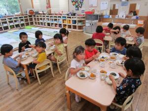 給食の様子