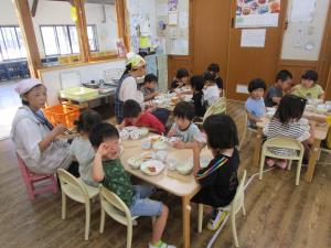 給食の様子