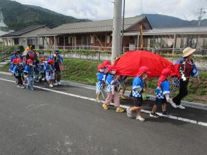 お祭りパレード