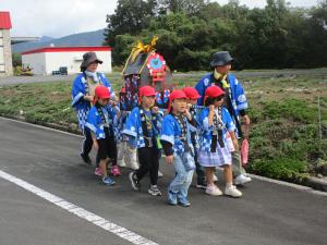 お祭りパレード