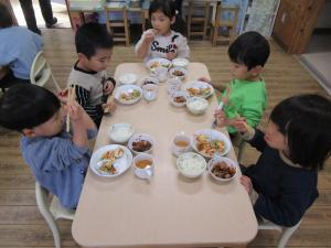給食の様子