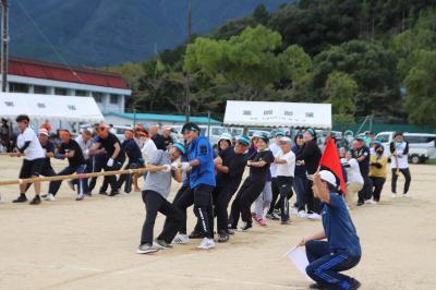 部落対抗綱引き