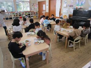給食の様子
